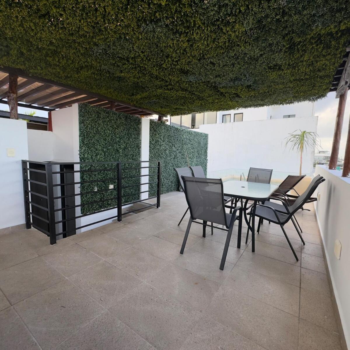 Apartment Cozy Prime Location With Pr Pool