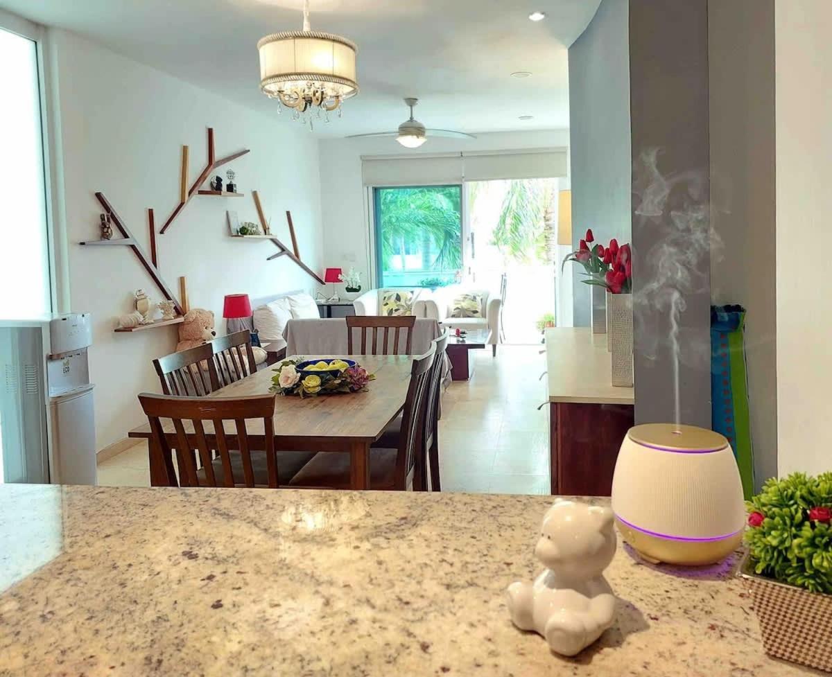Oceanview Pool Near Av 5th 6 Guest Fast Wifi Holiday home