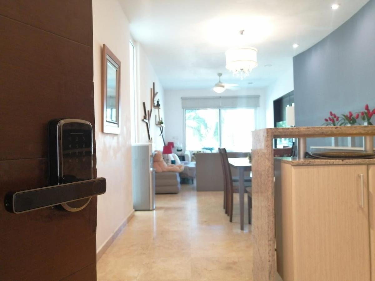 Holiday home Oceanview Pool Near Av 5th 6 Guest Fast Wifi