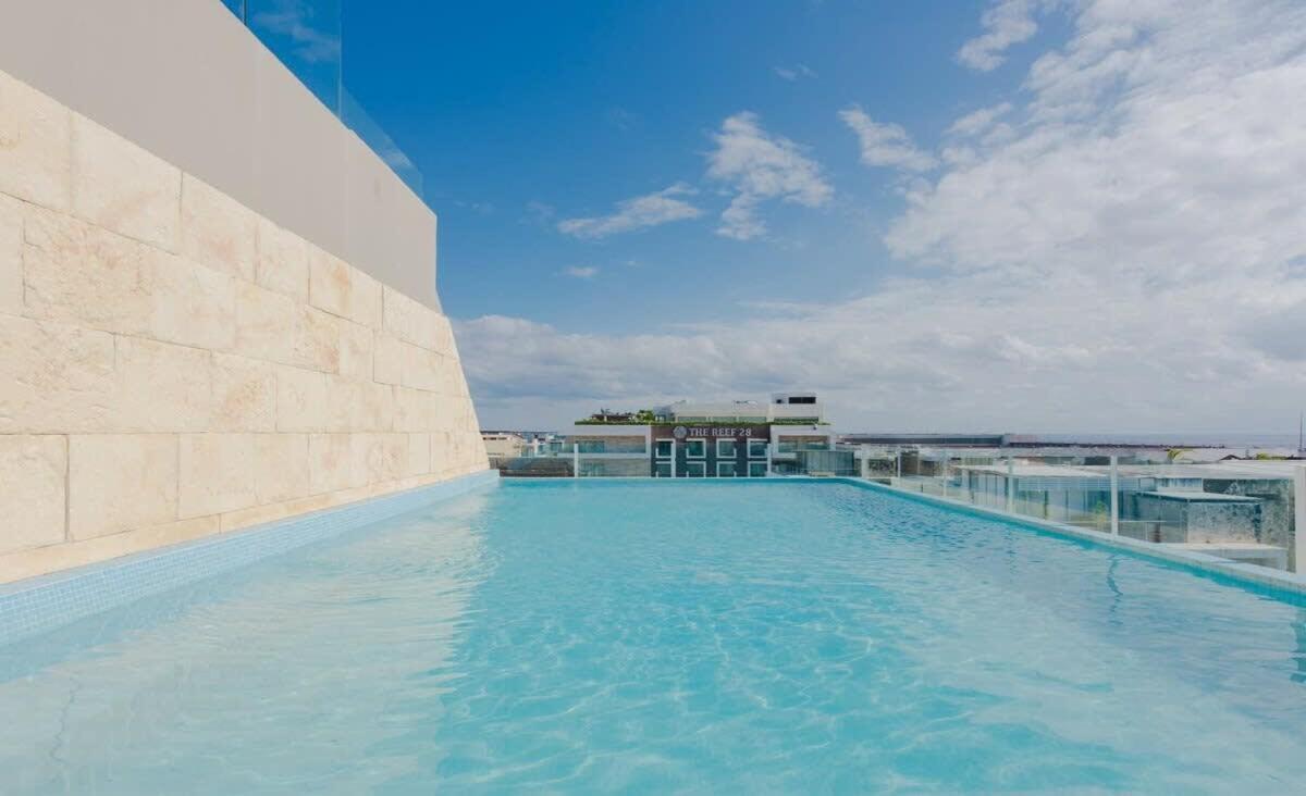 Chic Space, Private Balcony, Roof Pool, Good Wifi Holiday home *