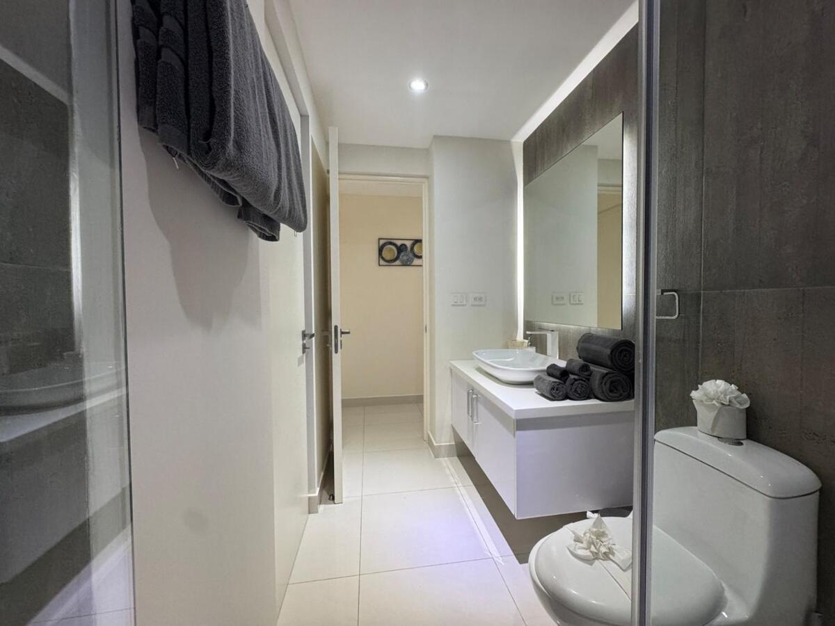 Apartment Comfy One Bedroom Near The And 5th Ave
