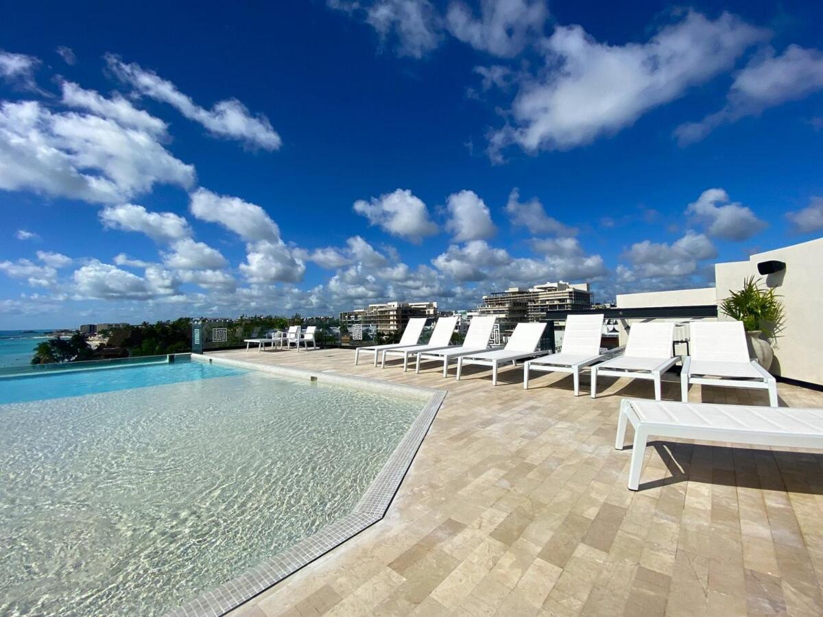 Oceanfront Condo, Roof Pool, Gym, Walk To 5th Ave! Apartment Playa del Carmen