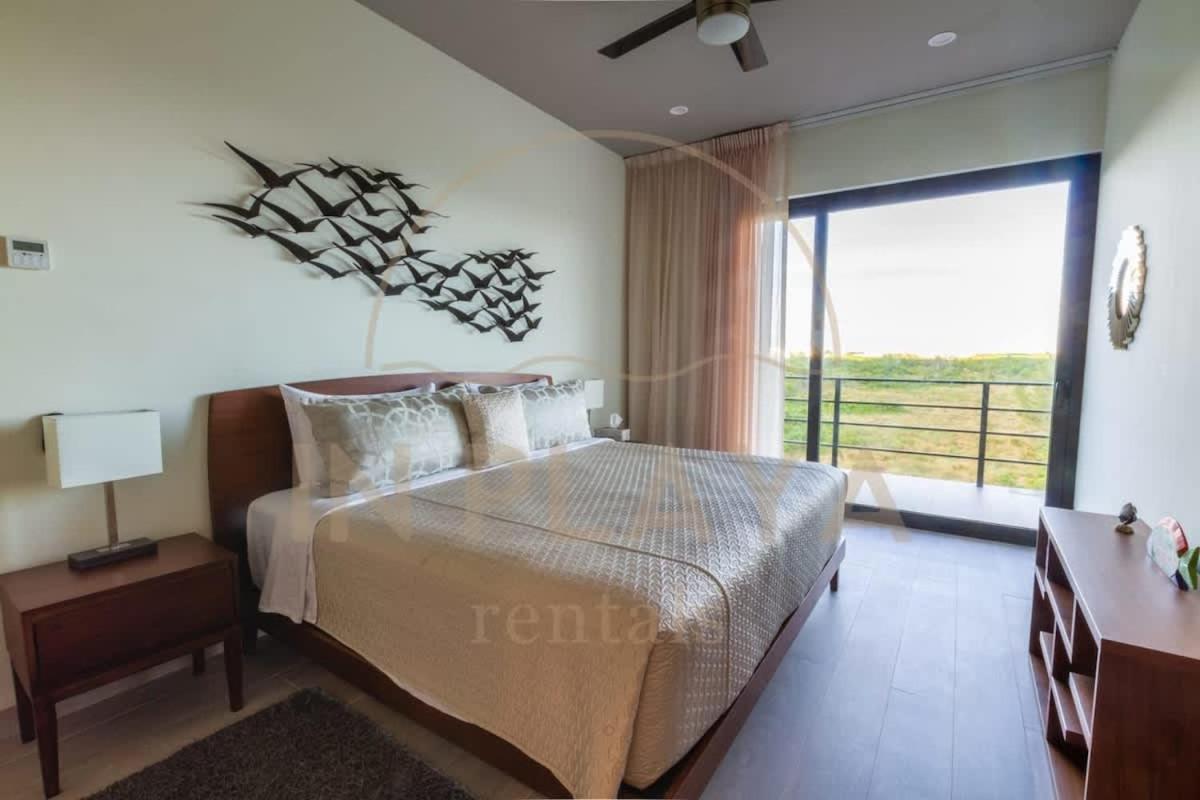 Luxury 2br 2ba Ocean View 200m From