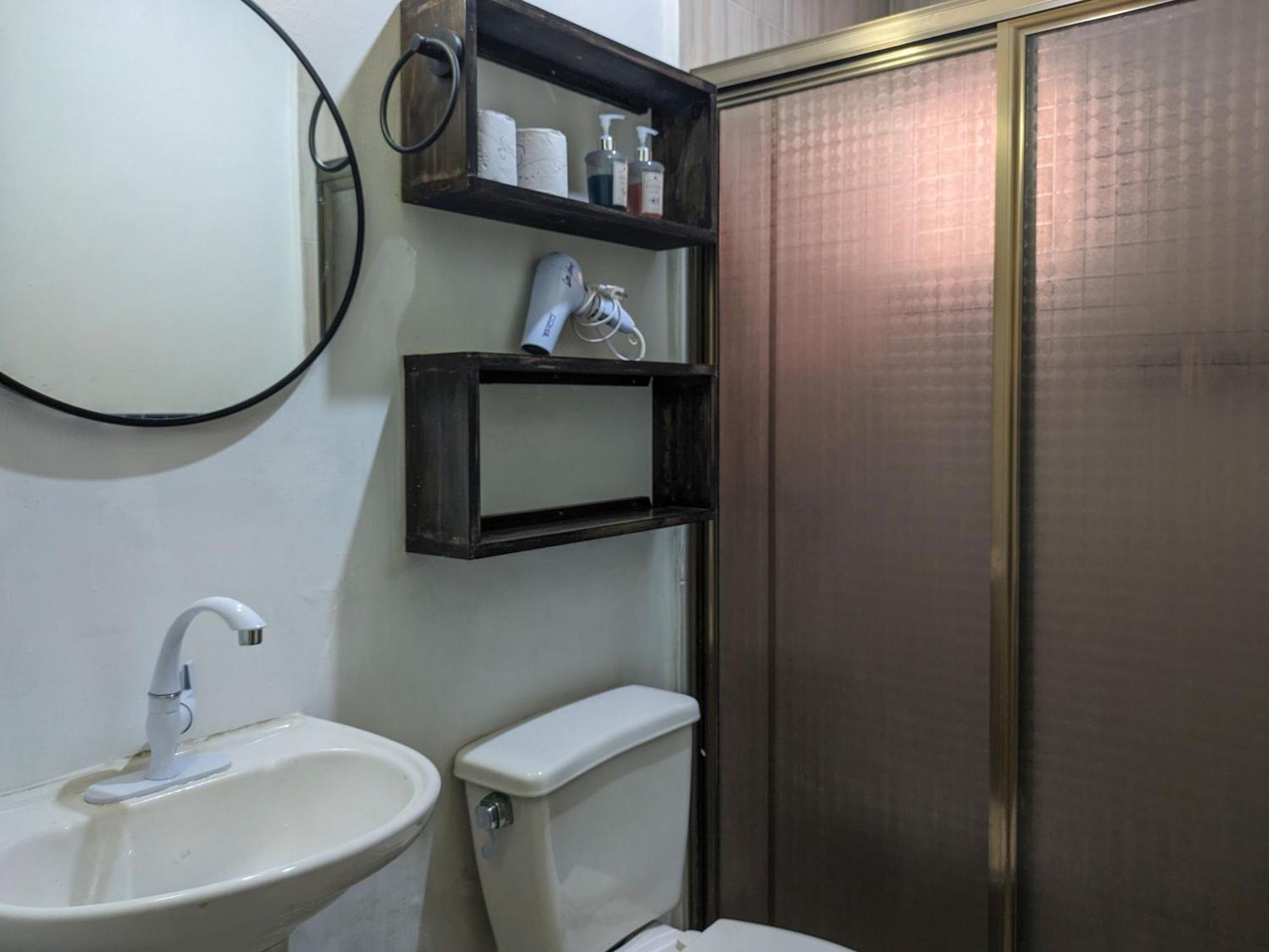 B1 Romantic Beachside Escape Capri Theme Memory Foam Queen Bed Kitchen Ac Apartment Playa del Carmen