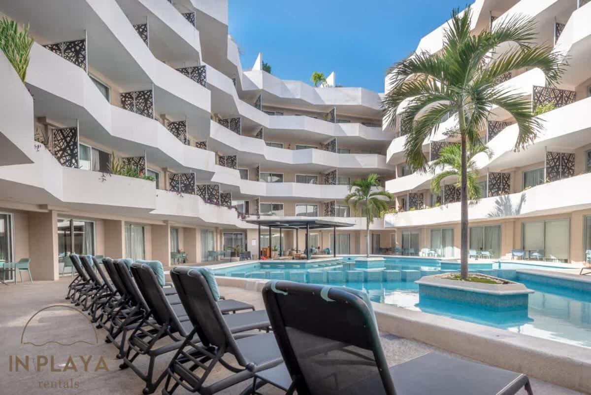 Private In Location With Pool Gym And Cinema *