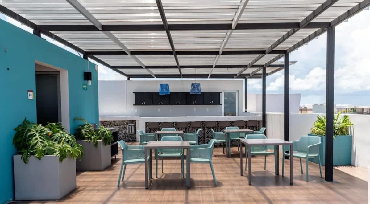 Luxury 150mb 2 Bedroom Cine Gym Pool * Playa del Carmen