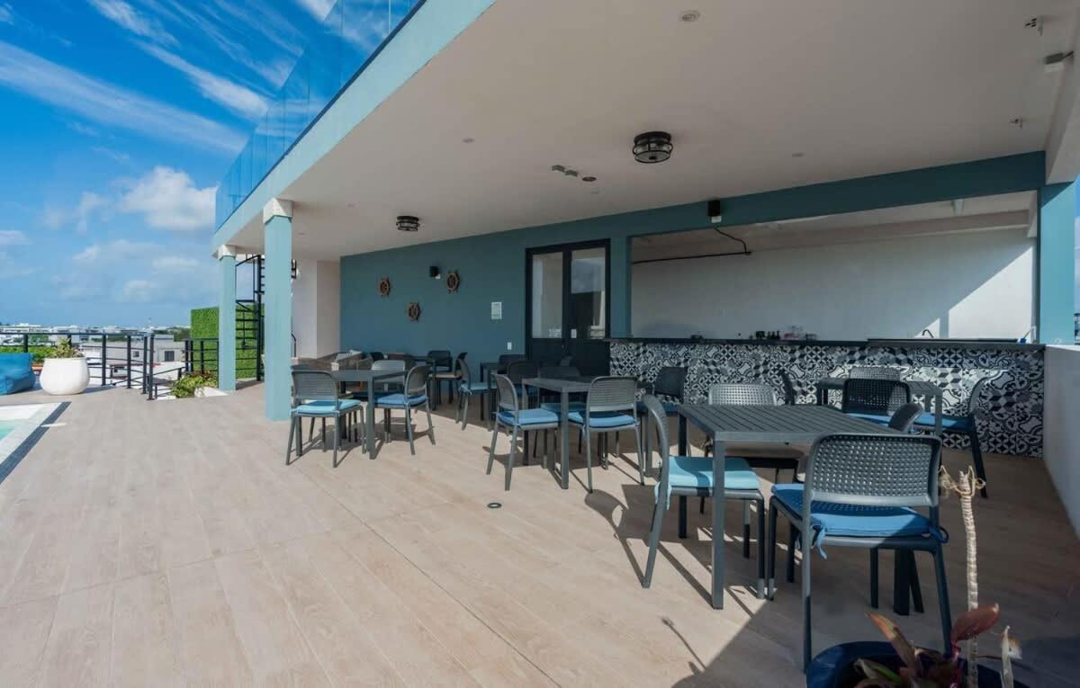 Nhà nghỉ The Boat 2 Blocks From The Sea And 5th Ave 200 Mb *