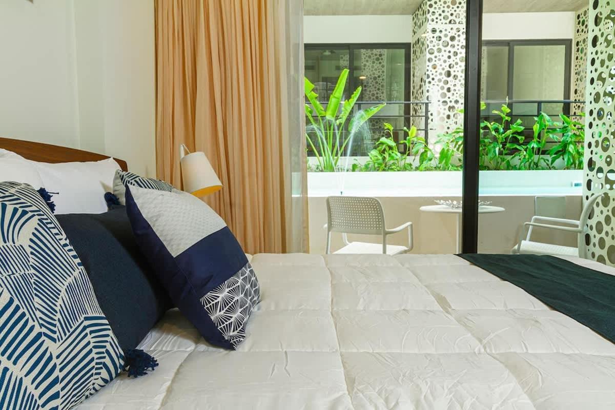 Nhà nghỉ The Boat 2 Blocks From The Sea And 5th Ave 200 Mb Playa del Carmen