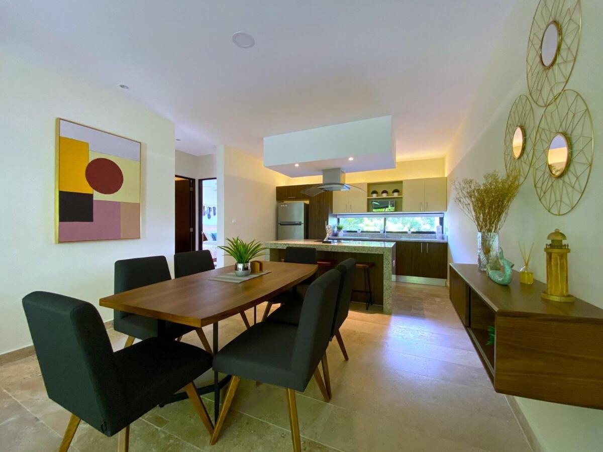 Seaview Roof Pool, Gym Onsite, 4 Blocks To 5th Ave *