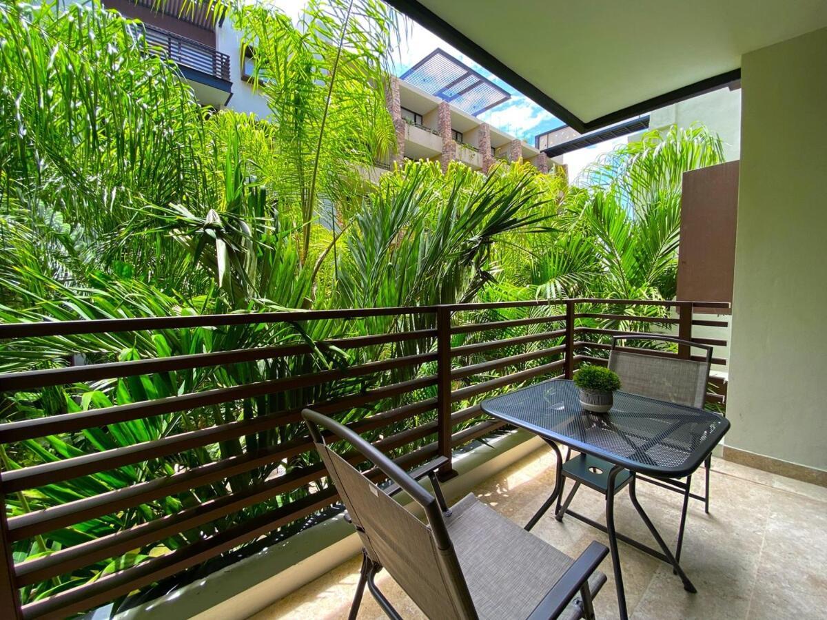 Seaview Roof Pool, Gym Onsite, 4 Blocks To 5th Ave