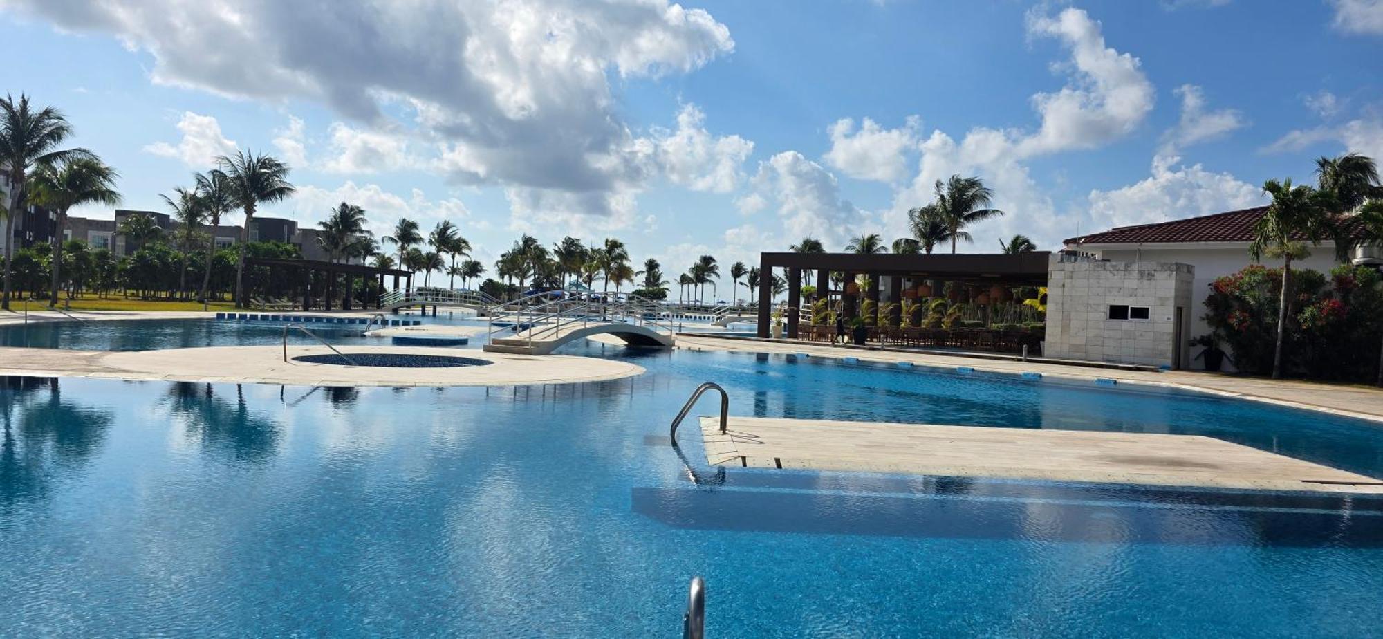 Mareazul Luxury Swim-up And Private Club Playa del Carmen