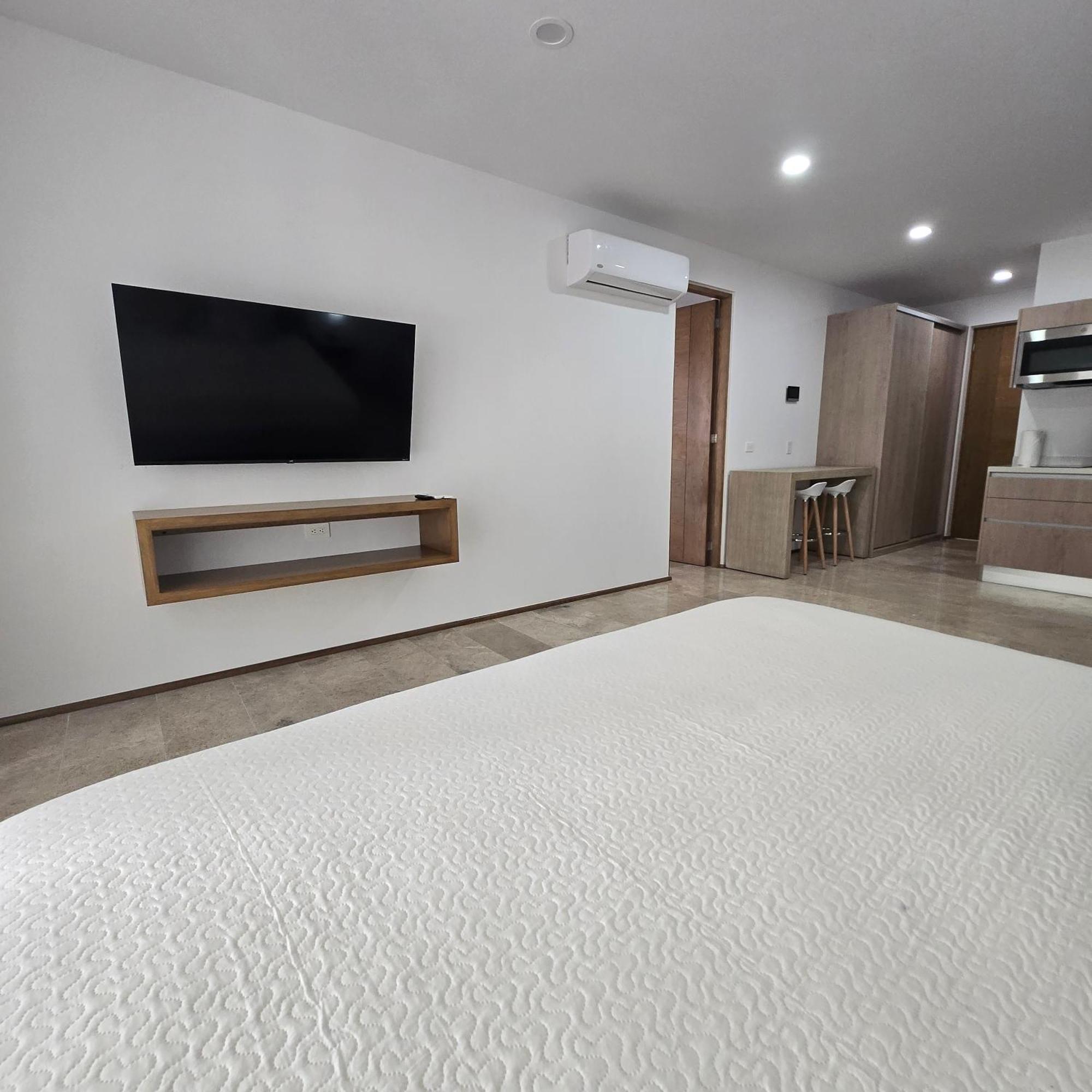 Apartment Modern Refuge Just Steps From 5th Avenue