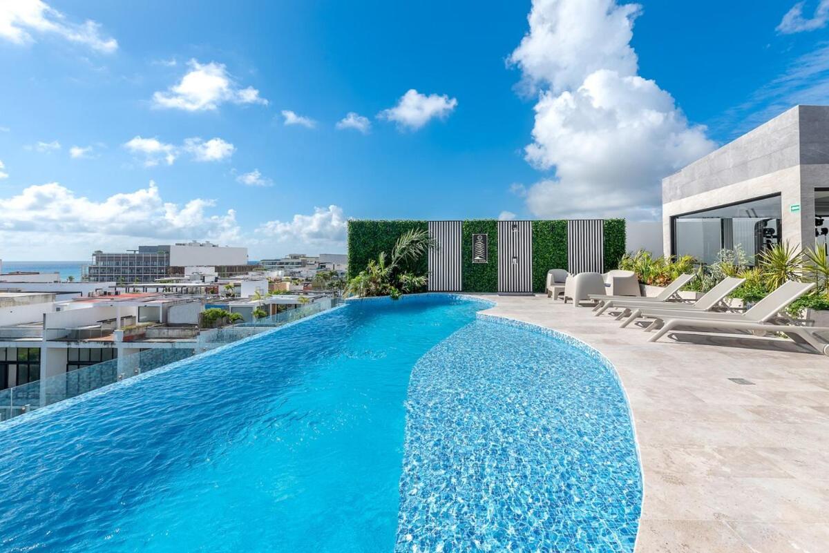 Modern & Cozy With Rooftop Pool & Gym Apartment