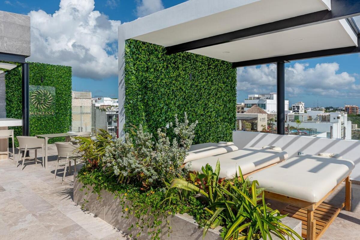 Modern & Cozy With Rooftop Pool & Gym