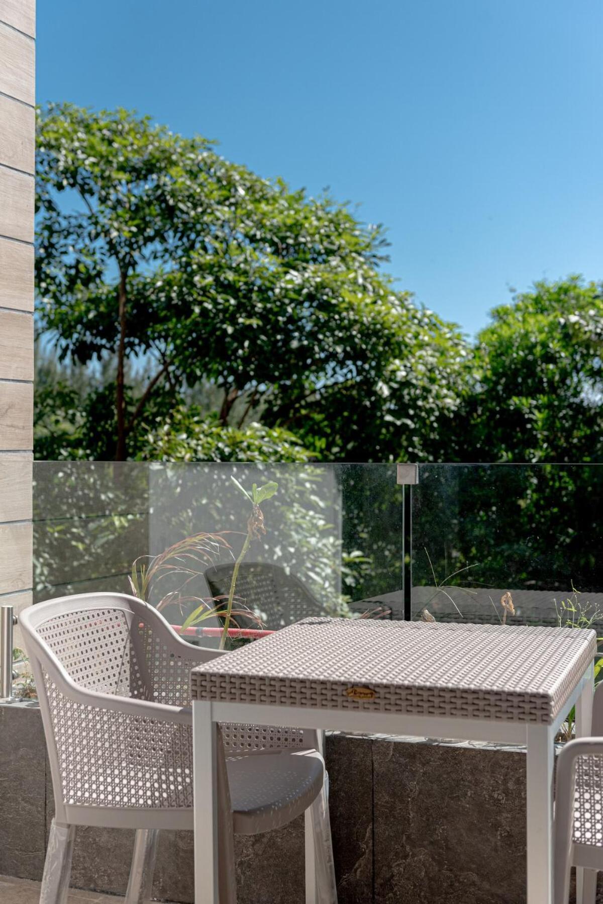Modern & Cozy With Rooftop Pool & Gym Apartment *