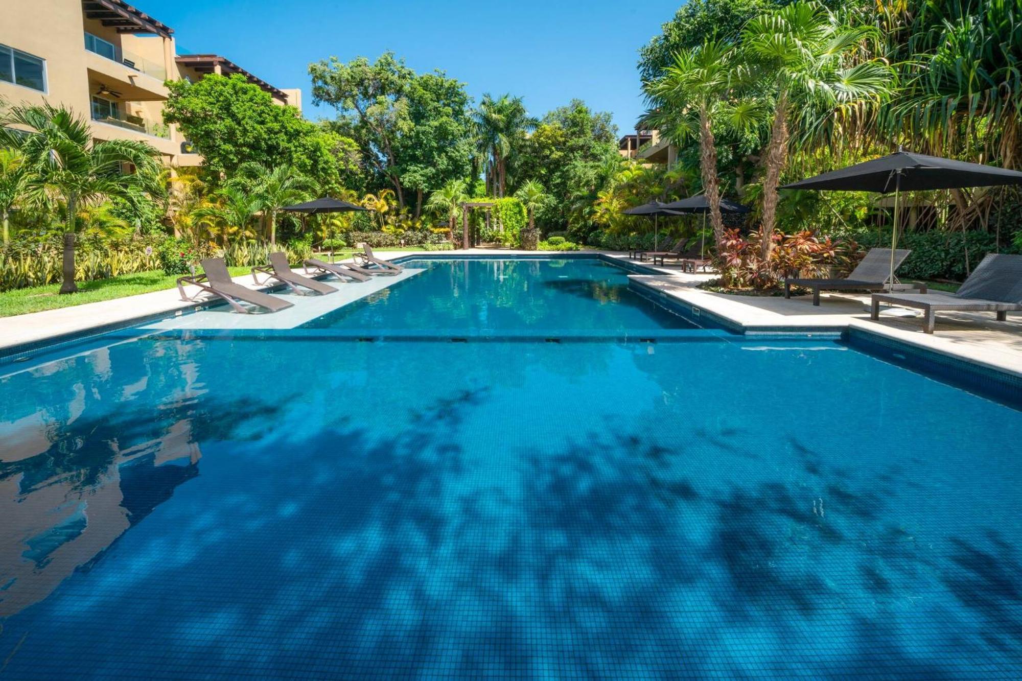 Valentine 5 Star, 4 Pools, Gym, Concierge Services, 24-hr Security Holiday home