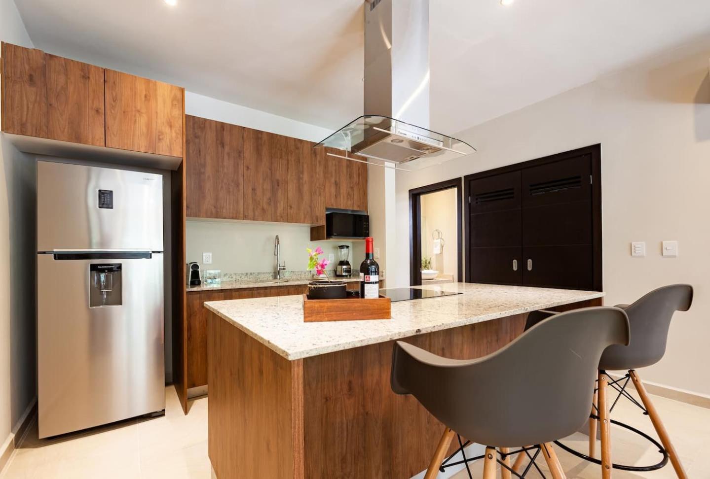 New!selvacondo12min To Beach,gym,pool,playground Casa de férias