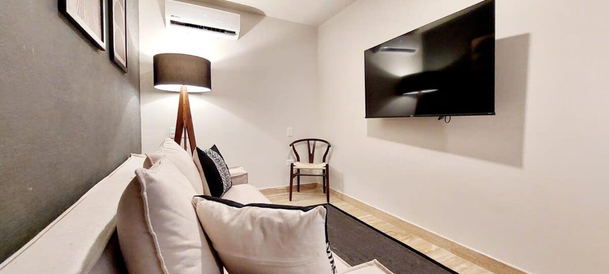 Playacar Quient 1 Bedroom Fast Wifi Apartment *