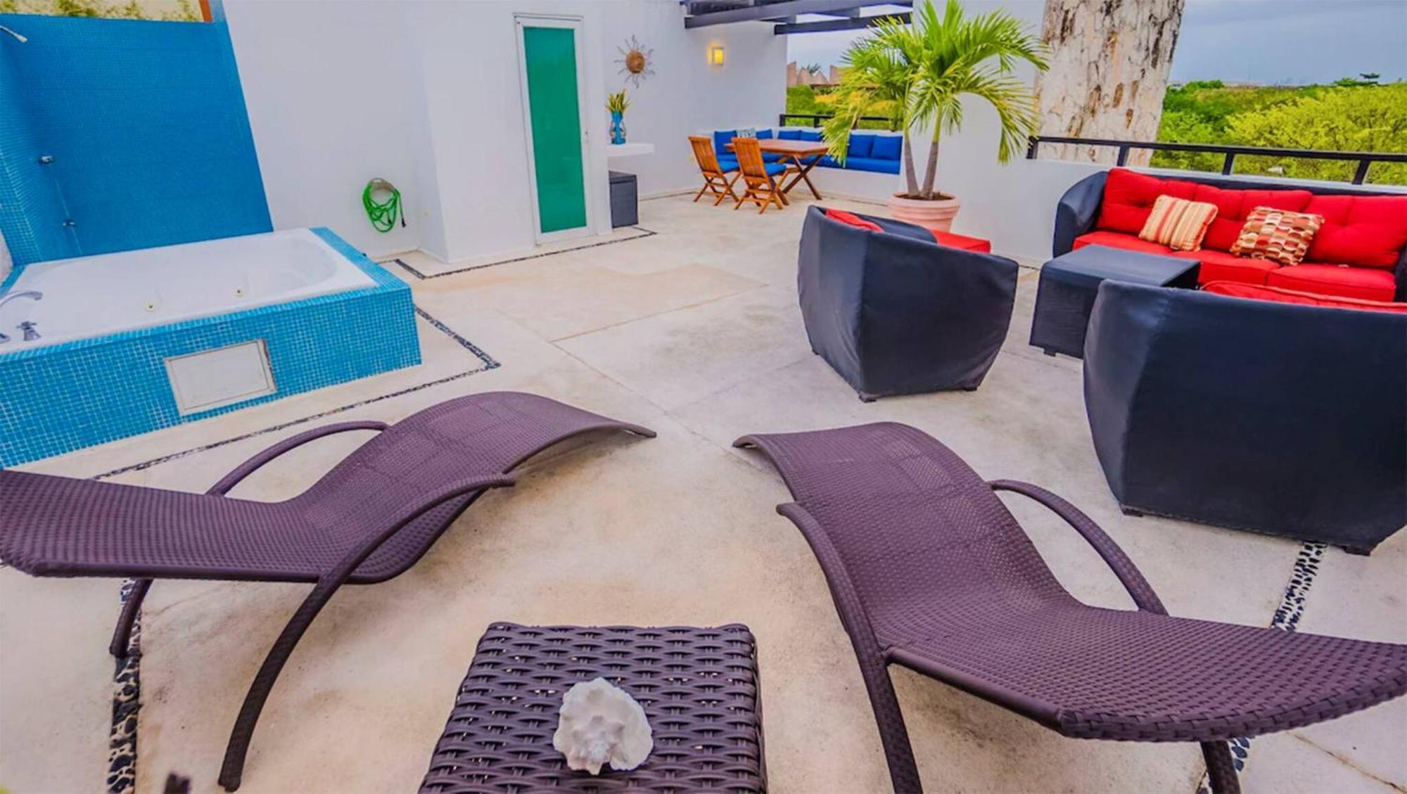 Holiday home Luxury 2 Level Penthouse With 2 Bedroom - Only 3 Blocks From The - Meridian 310 *