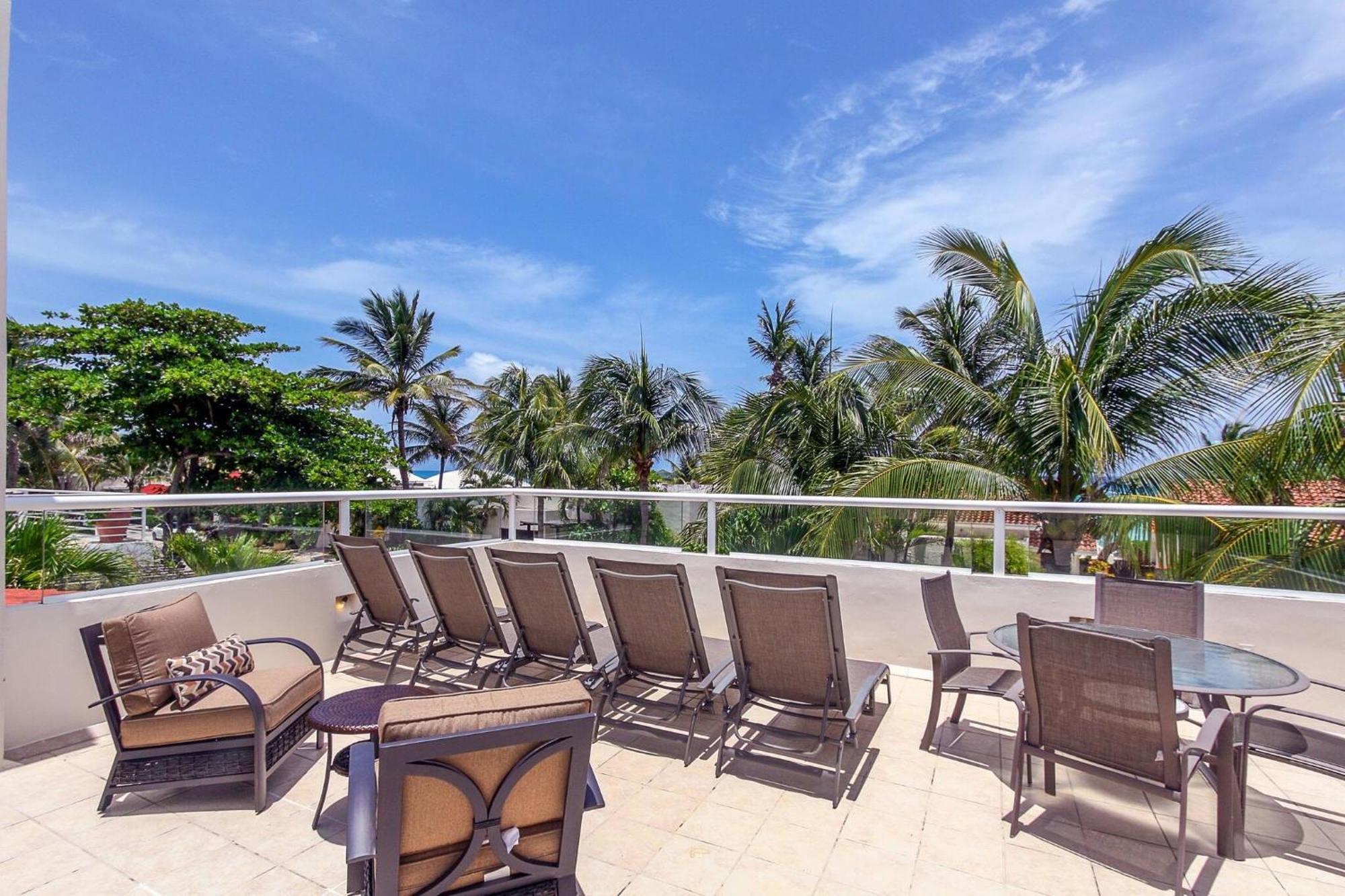 With 4 Bedrooms A Few Steps From The - Playacar - Vista Del Mar Villa