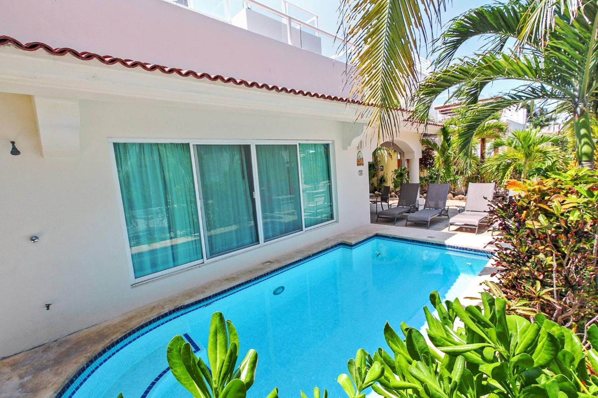 With 4 Bedrooms A Few Steps From The - Playacar - Vista Del Mar *