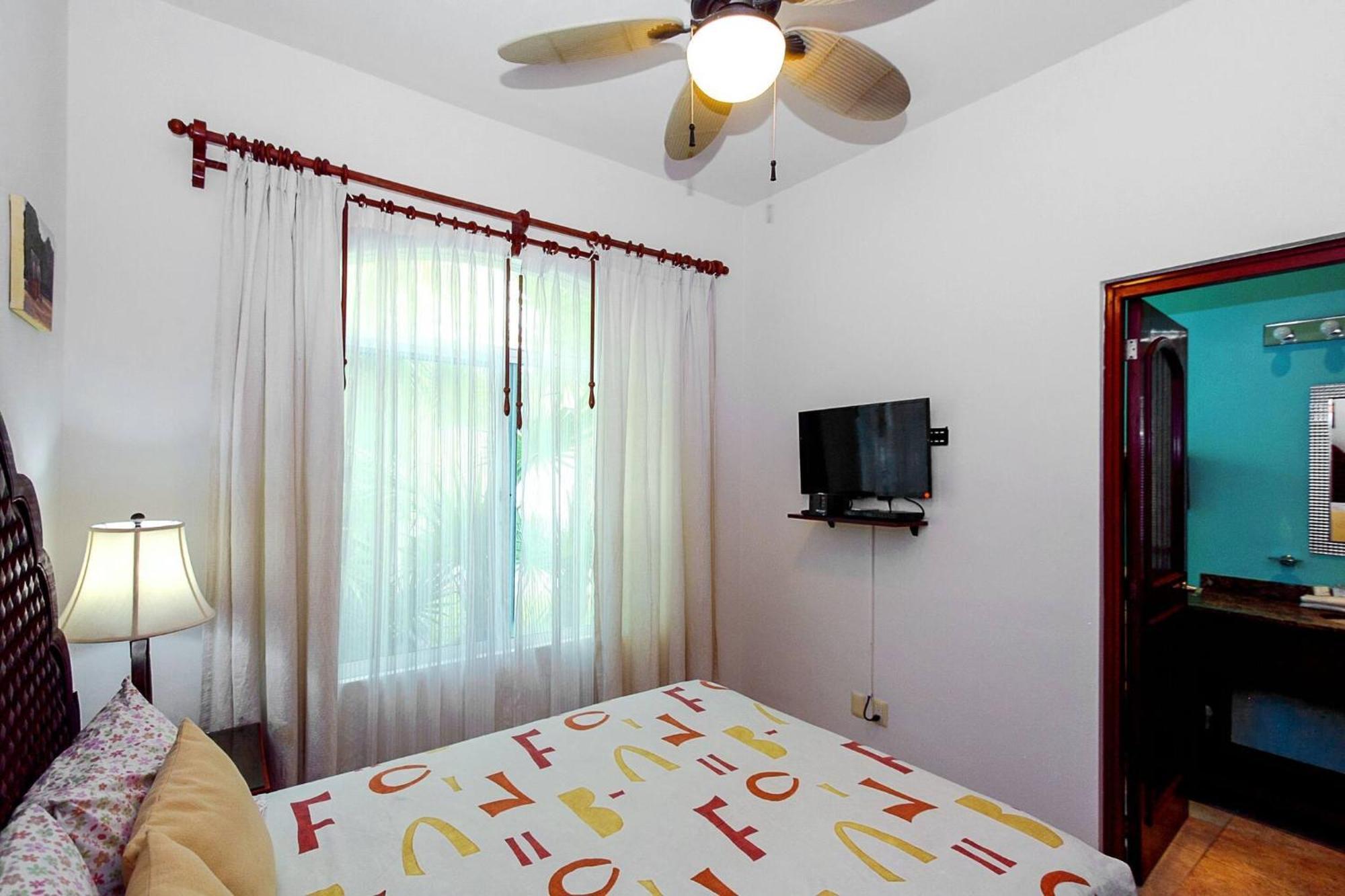 With 4 Bedrooms A Few Steps From The - Playacar - Vista Del Mar Villa