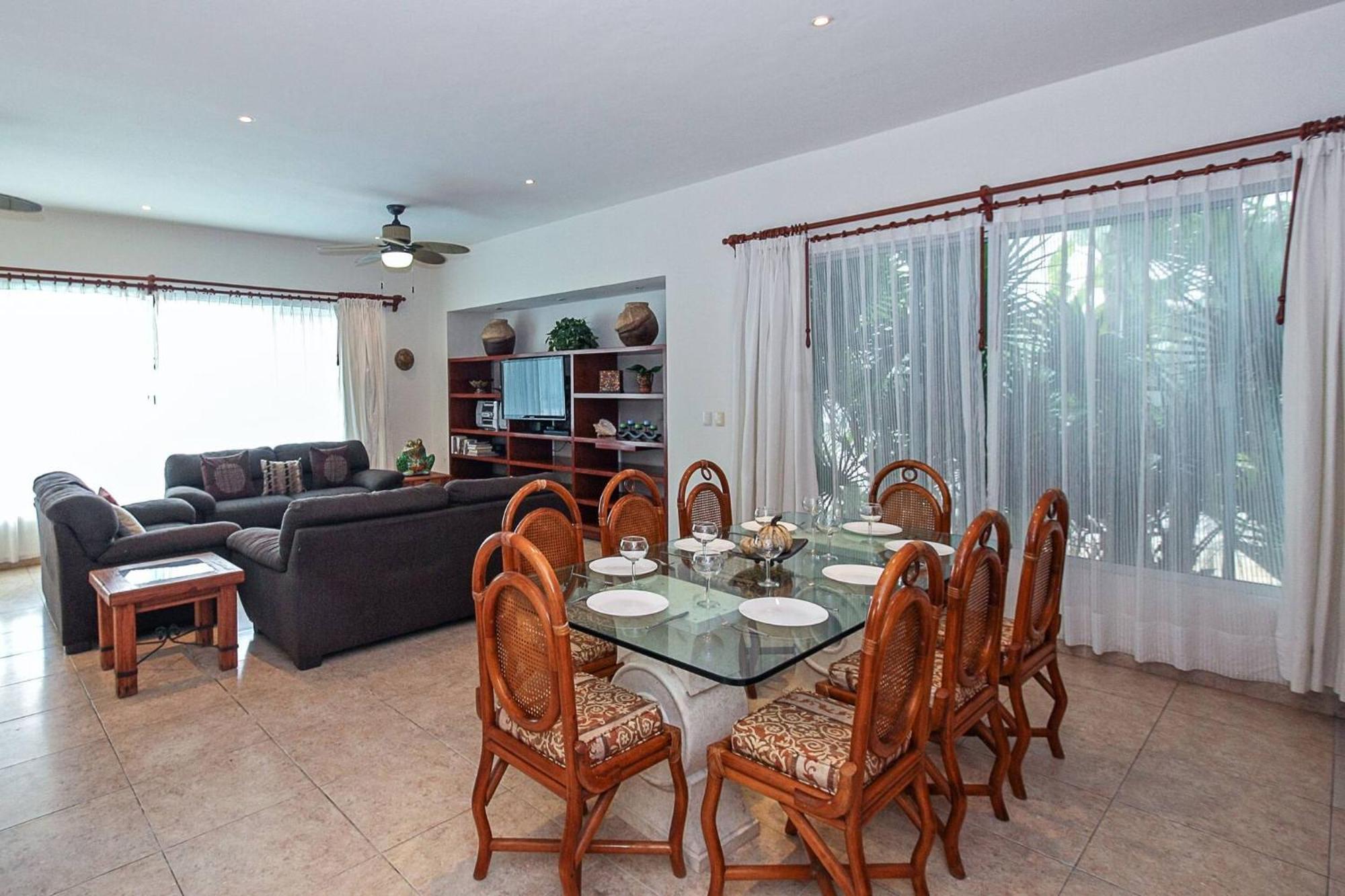 With 4 Bedrooms A Few Steps From The - Playacar - Vista Del Mar