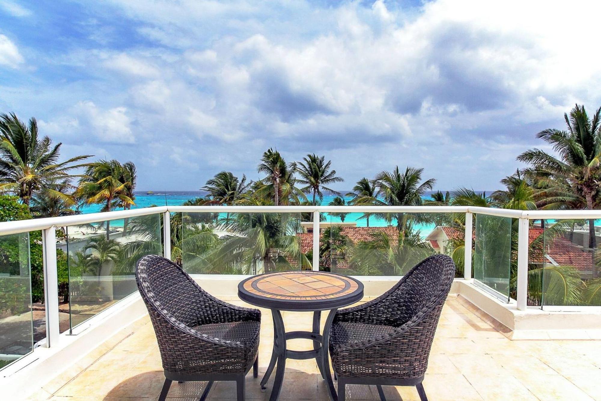With 4 Bedrooms A Few Steps From The - Playacar - Vista Del Mar
