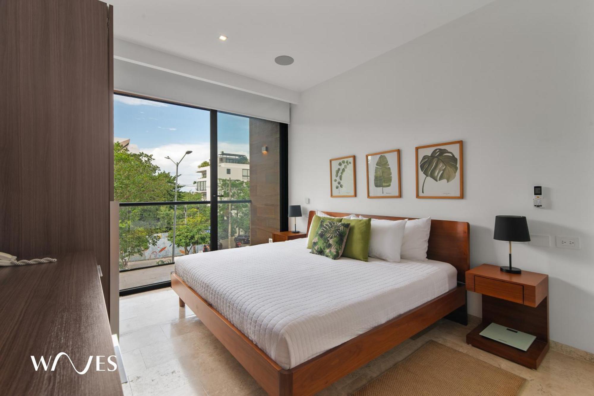 Luminous 1 Br. Steps Away From The *