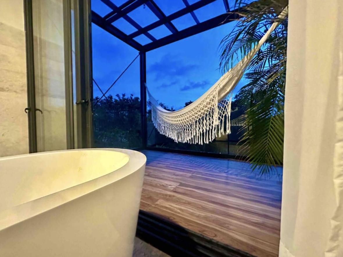 Villa Glass Jungle With Amazing Views -10 Min Dt