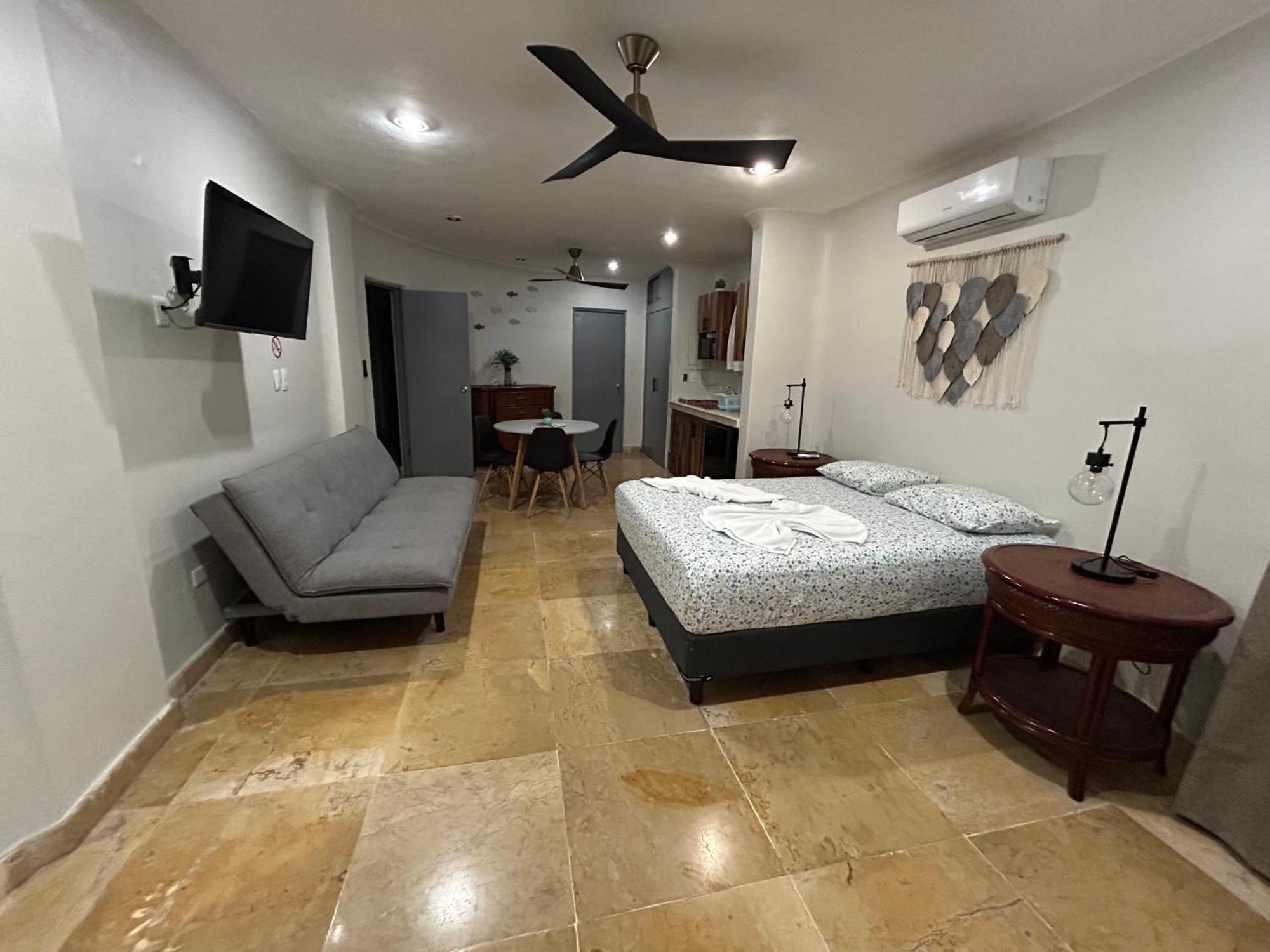 Apartment Blue Angel 10 A Unos Paso De La 5av Playa del Carmen