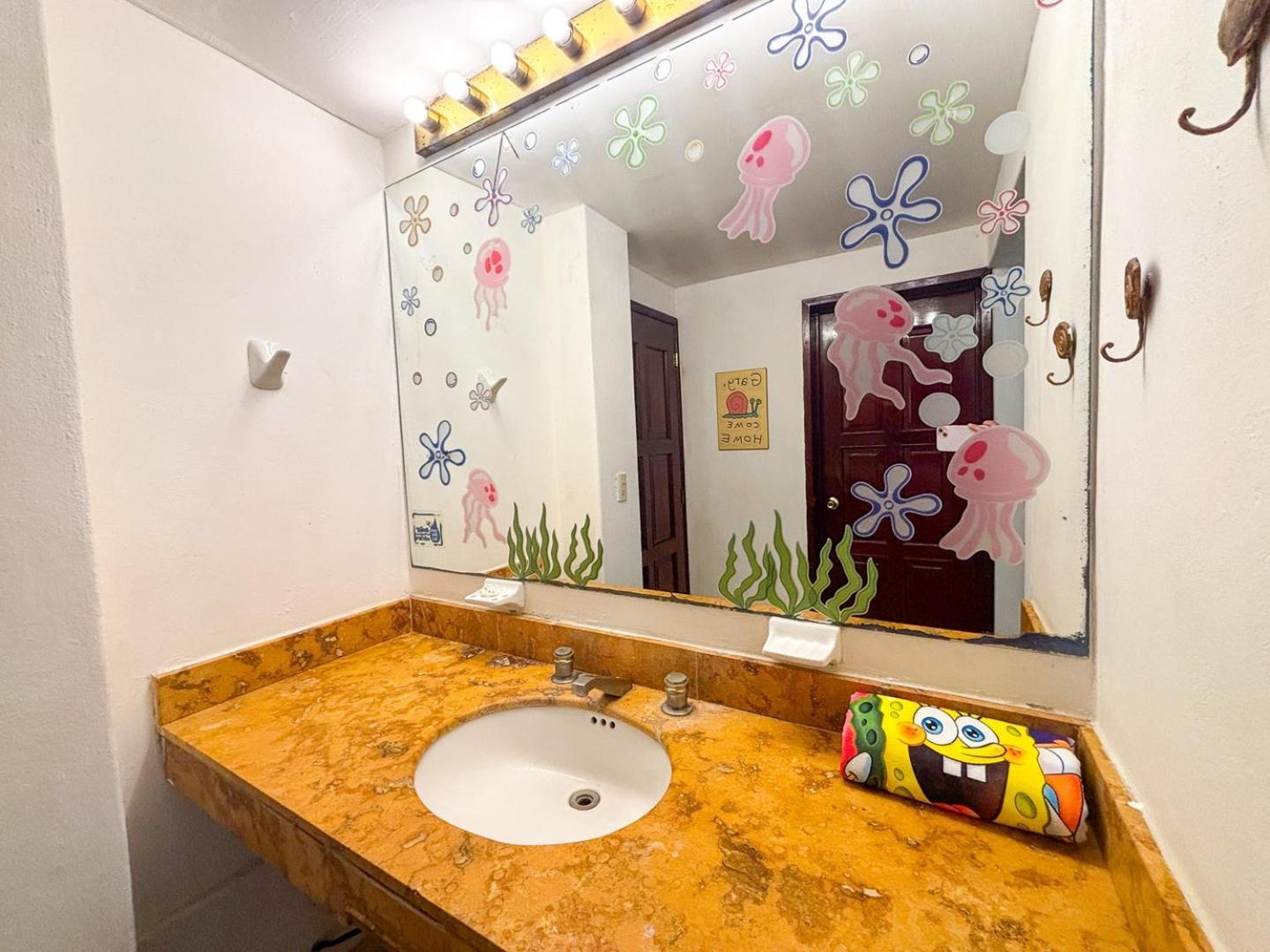 Sleep In A Pineapple Under The Sea