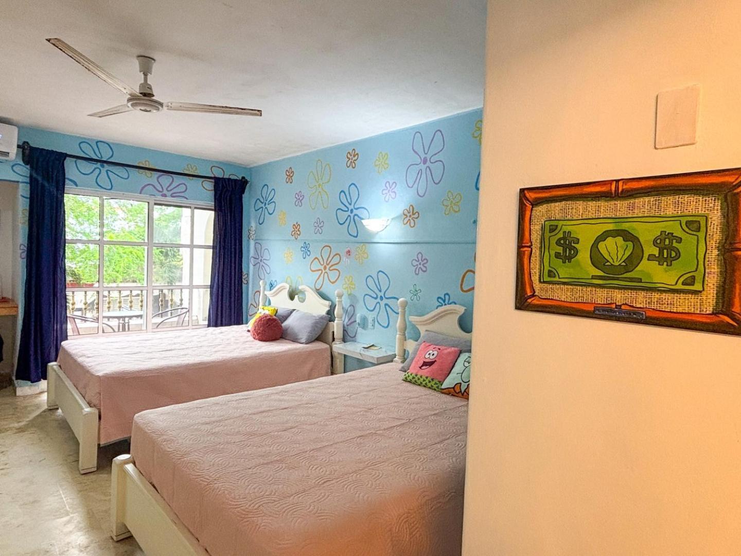 Sleep In A Pineapple Under The Sea *