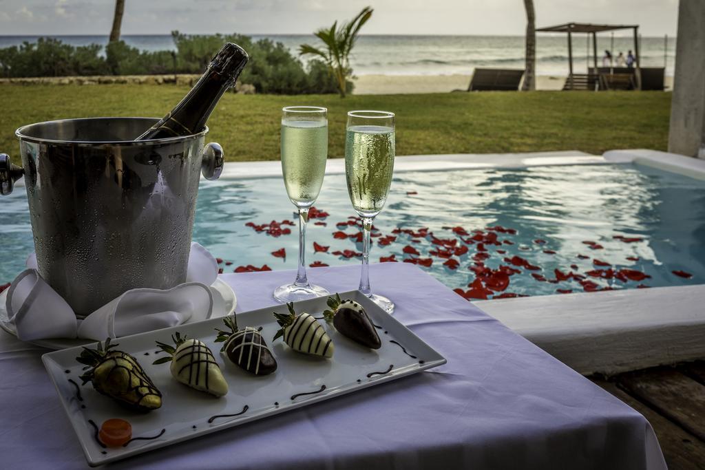 Le Reve By Mij - Beachfront (adults Only) 4*