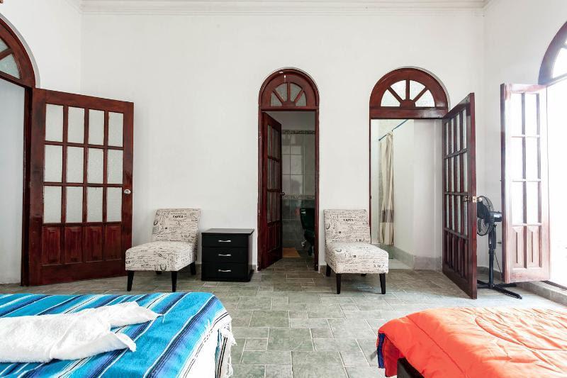 Khách sạn Coral