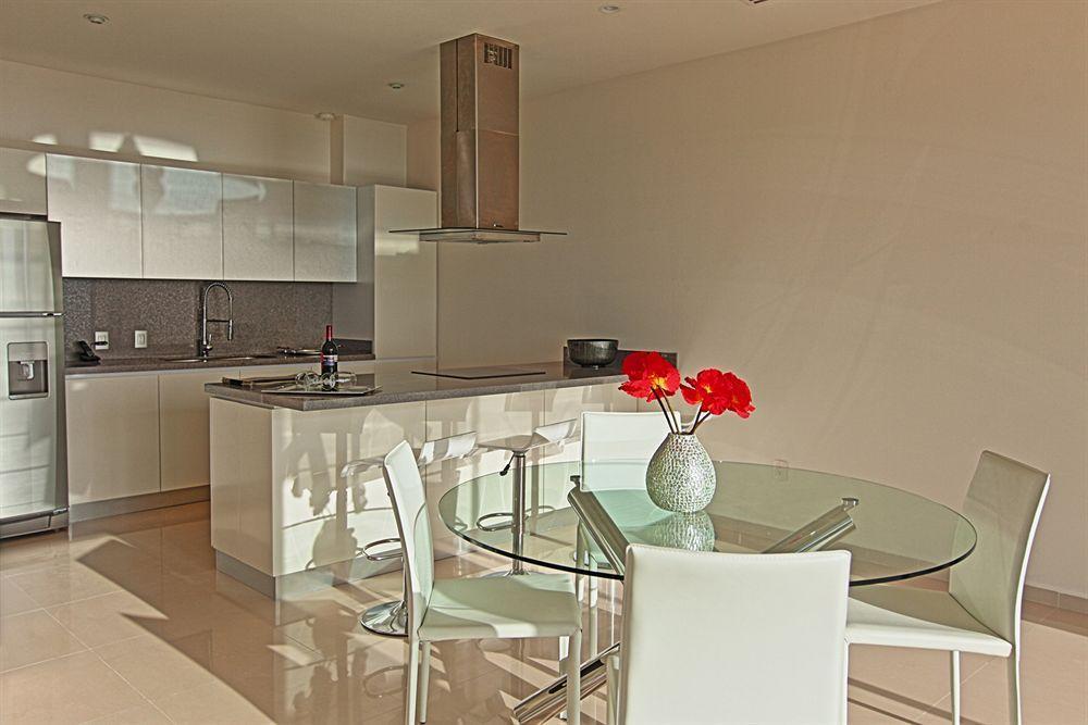 5th Avenue Aparthotel 4*
