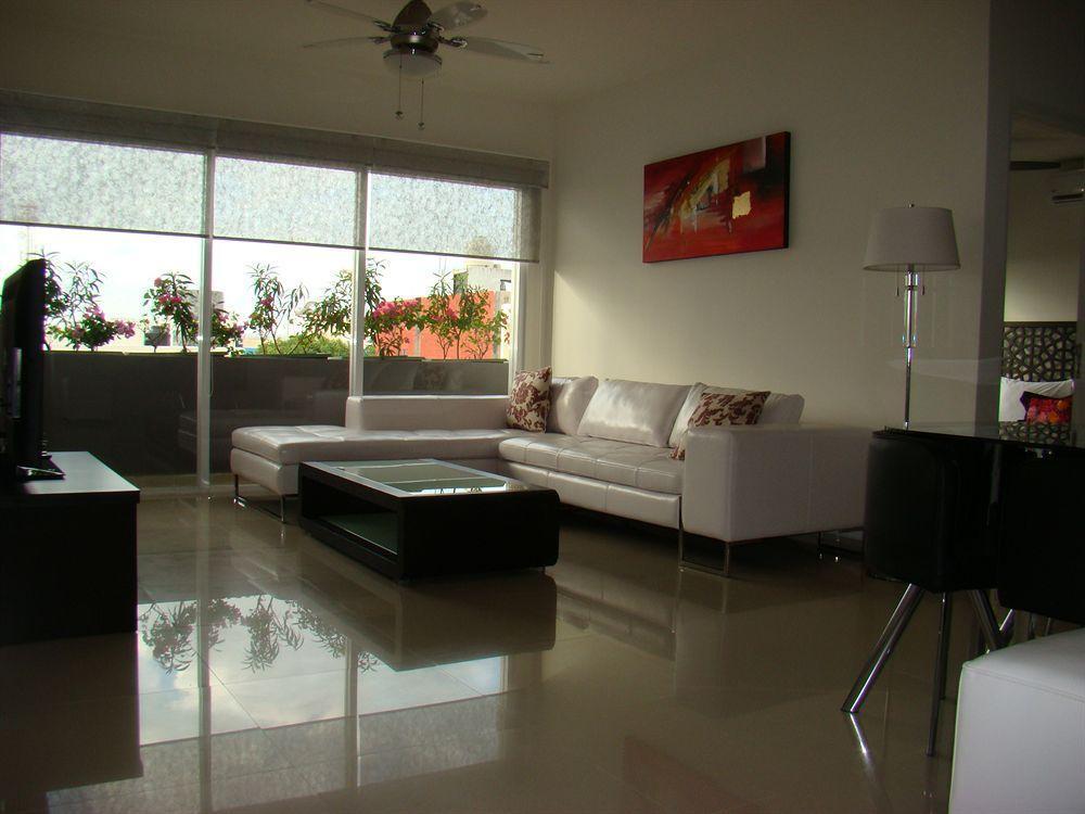 5th Avenue Aparthotel 4*