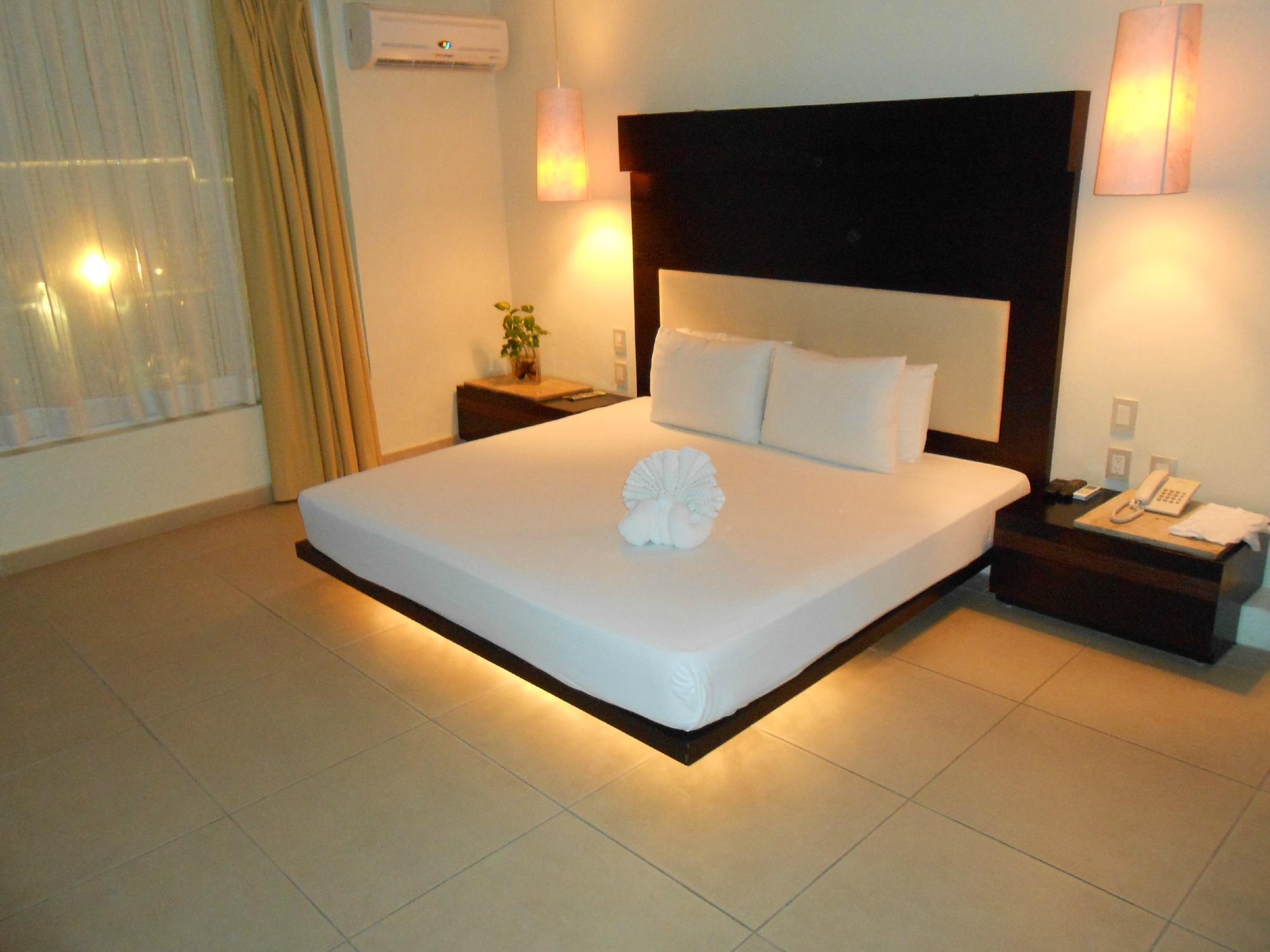 El Punto Boutique & Club (adults Only)