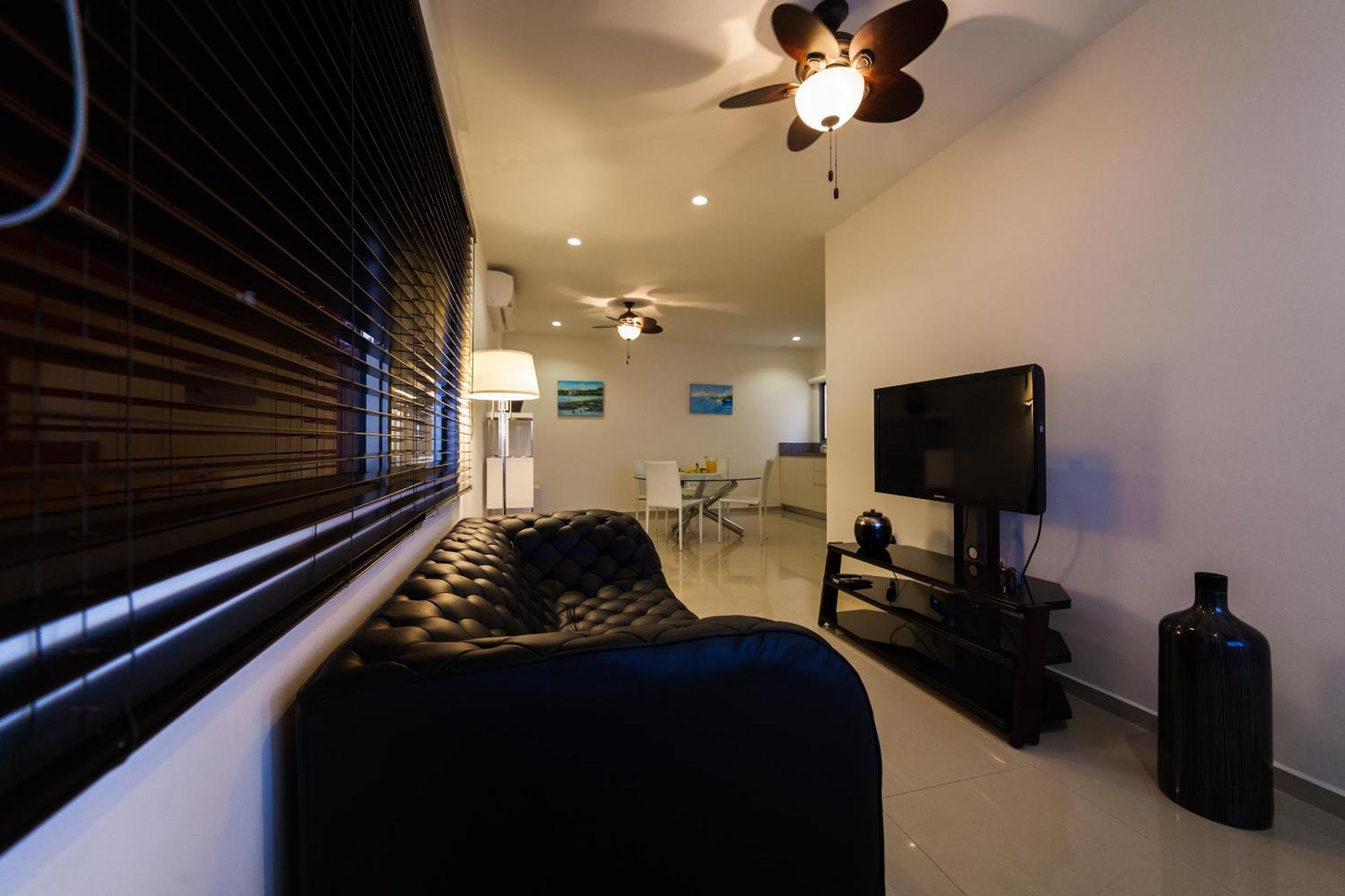 5th Avenue Aparthotel 4*
