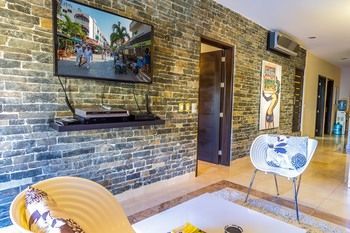 El Faro Oceanfront By Bric Hotel