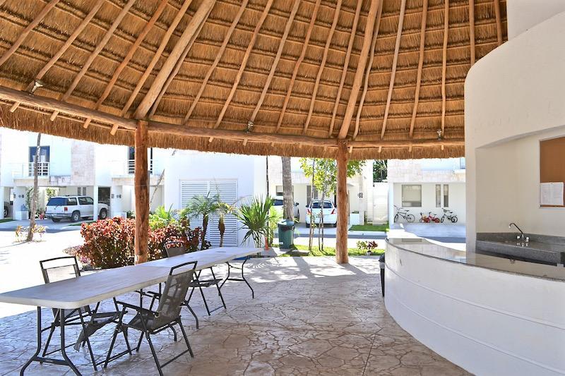 Grande Y Hermosa Casa En Residencial Bali Playa del Carmen