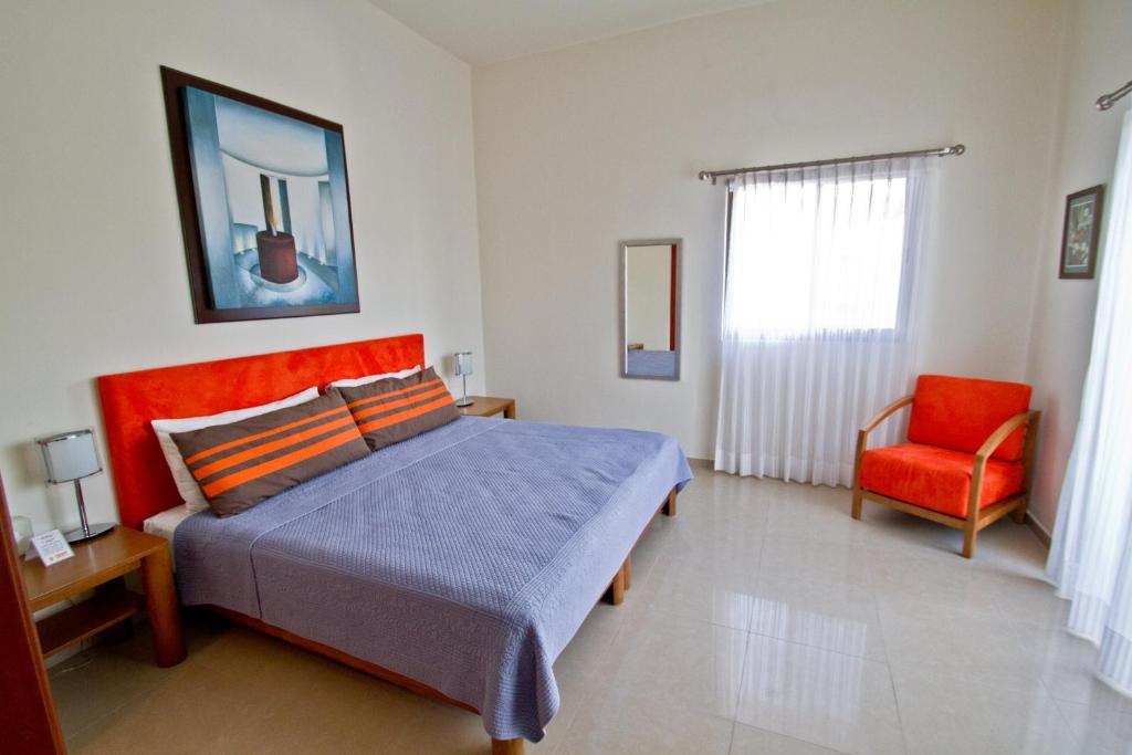 Aparthotel Palmar Del Sol