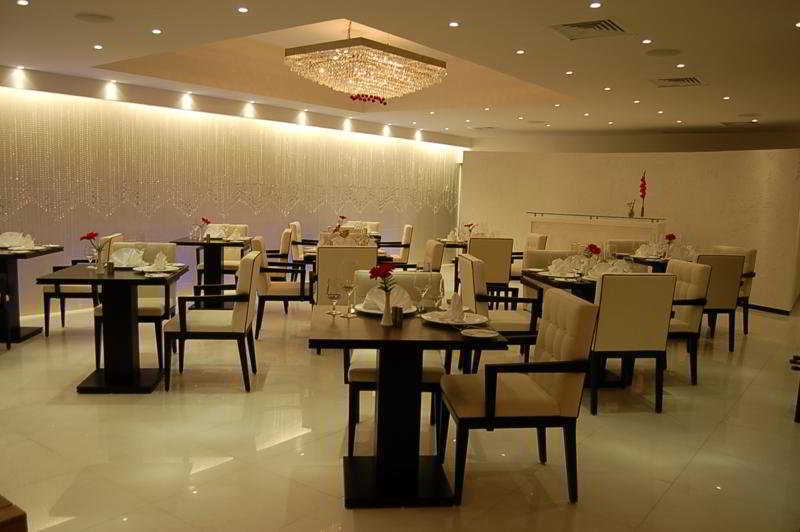 In Fashion & (adults Only) Khách sạn 4*