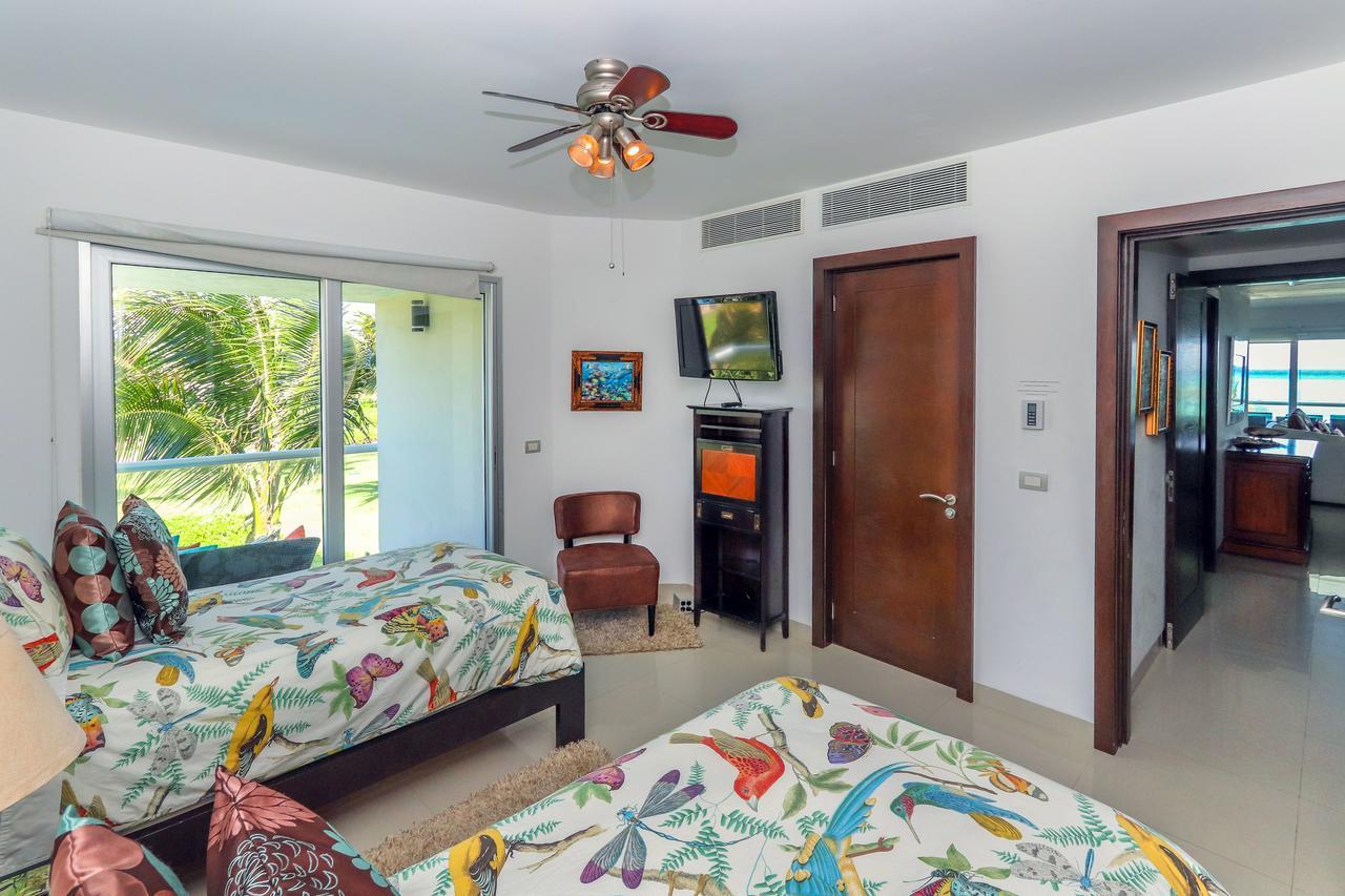 Beachfront With Jacuzzi, 3 Bedroom & Pool - At Mareazul Corazon *