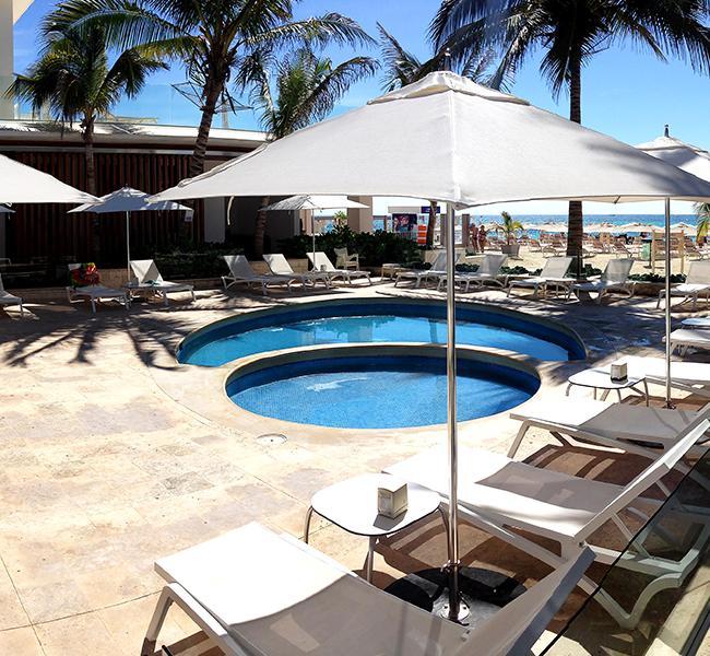 E-motions & Beach Club Hotel Playa del Carmen