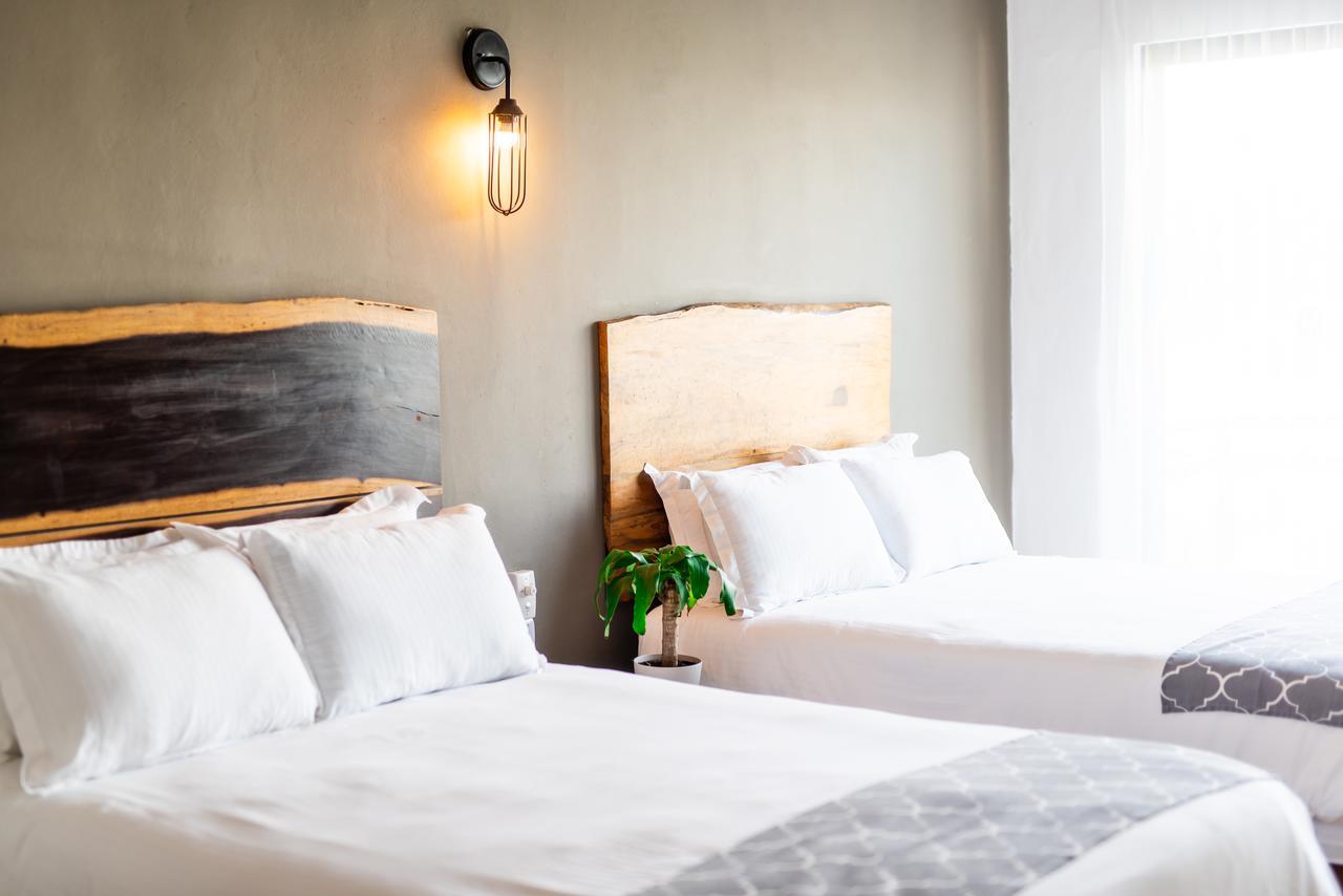 Hotel 52