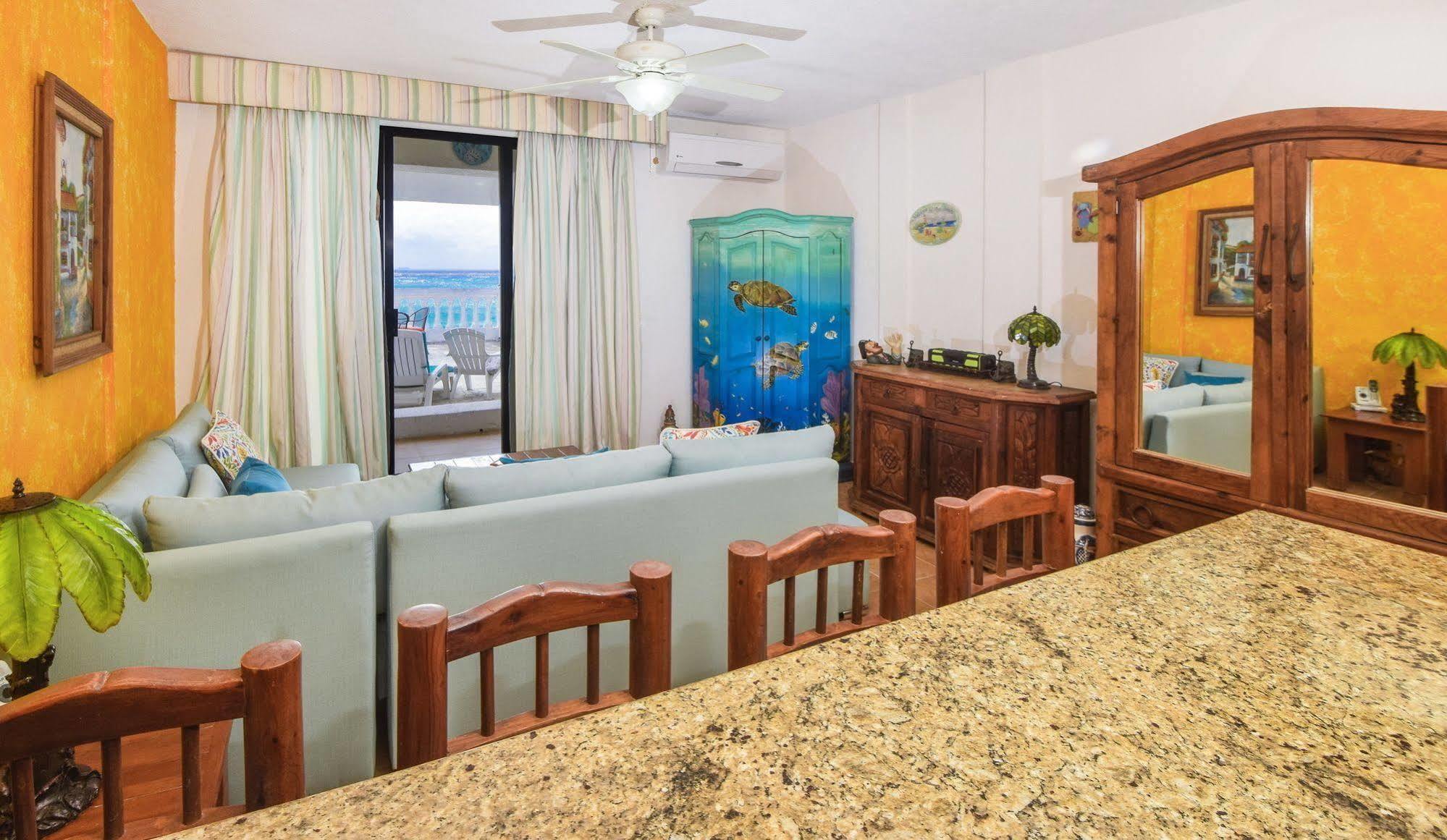 Plaza Marina Hotel 3*