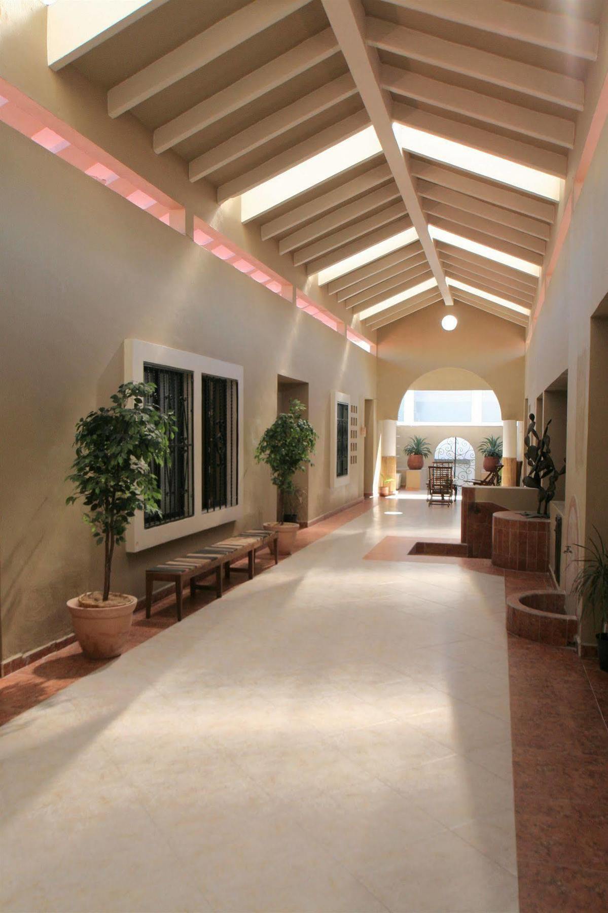 Plaza Marina Hotel 3*