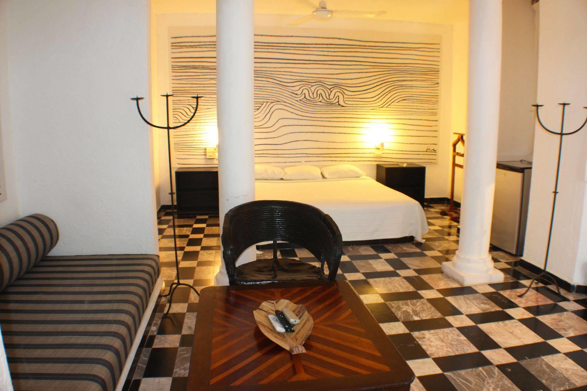 Khách sạn Maya Del Mar On Fifth Avenue Playa del Carmen