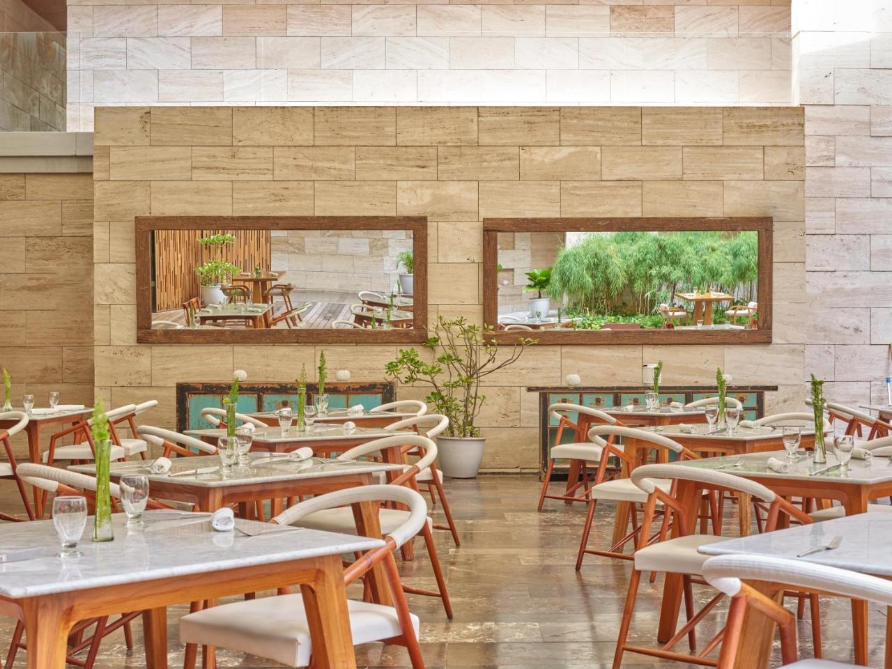 Khách sạn The Yucatan Playa Del Carmen, Adults Only, Tapestry Collection By Hilton Playa del Carmen